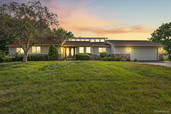 4337 RAVINEWOOD DR, COMMERCE TWP, MI 48382 - Image 6f10cdd5a994987df4a3ce3cd46f8b5d/3028922192