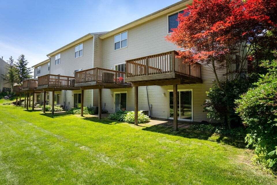 970 Ada Place Drive SE