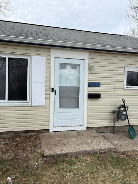 26511 Lehner Street Roseville City MI 48066