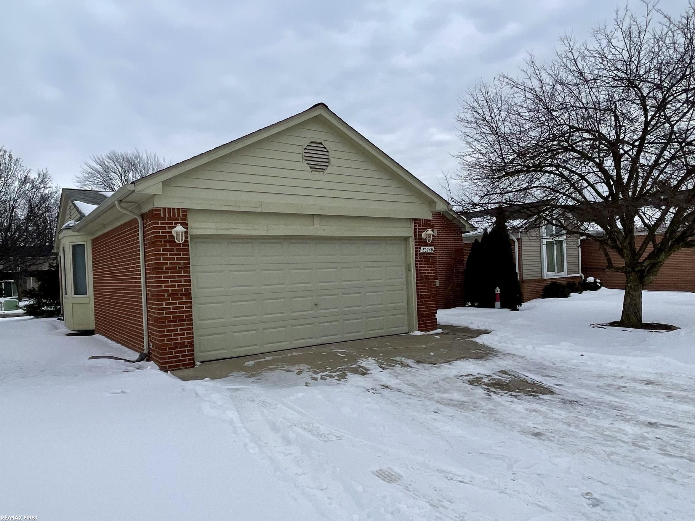 30240 Madison Avenue