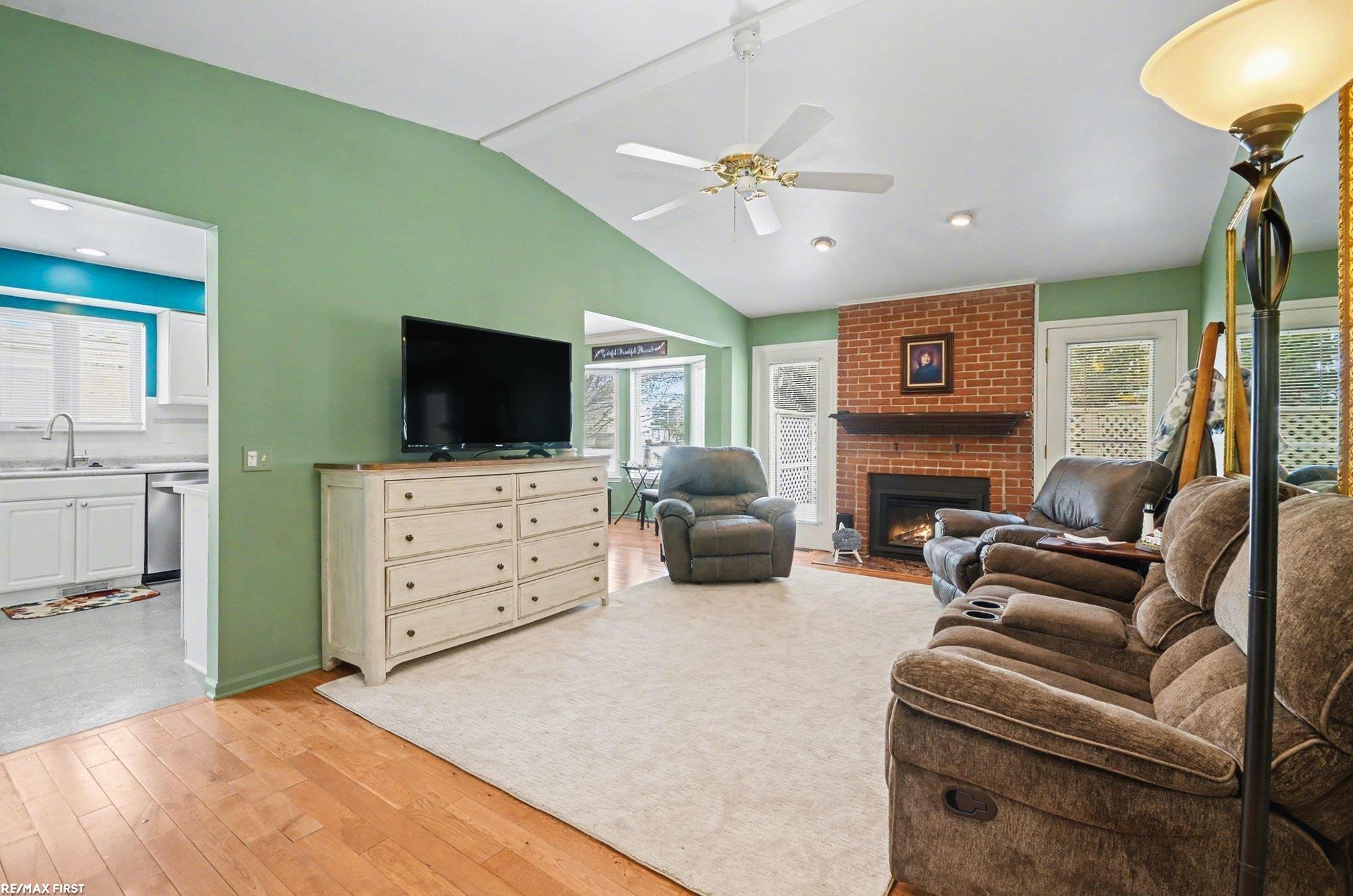 30240 Madison Avenue