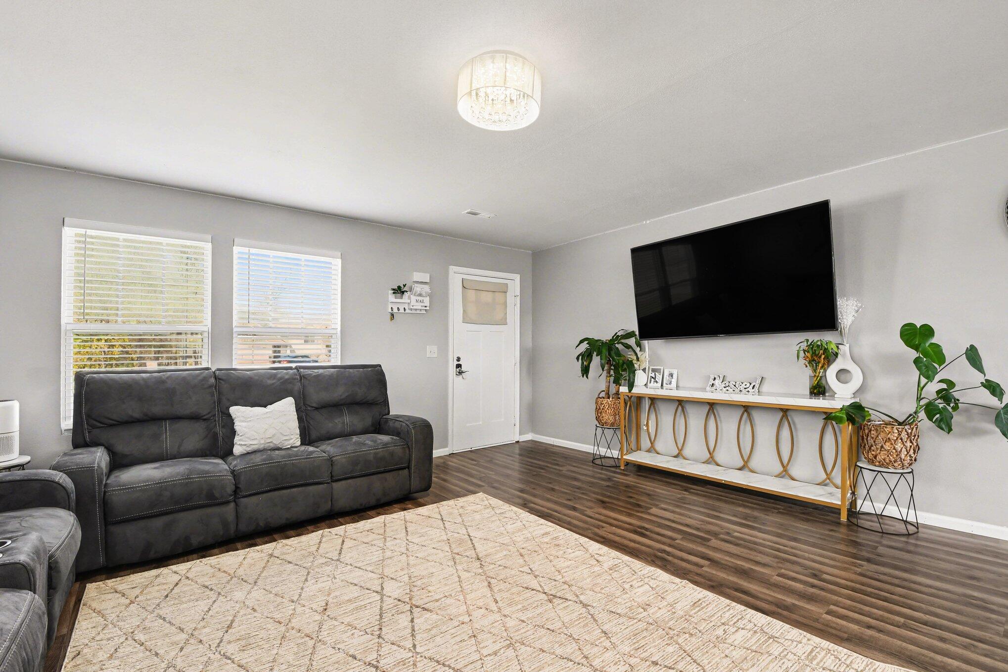 5756 Buchanan Avenue SW