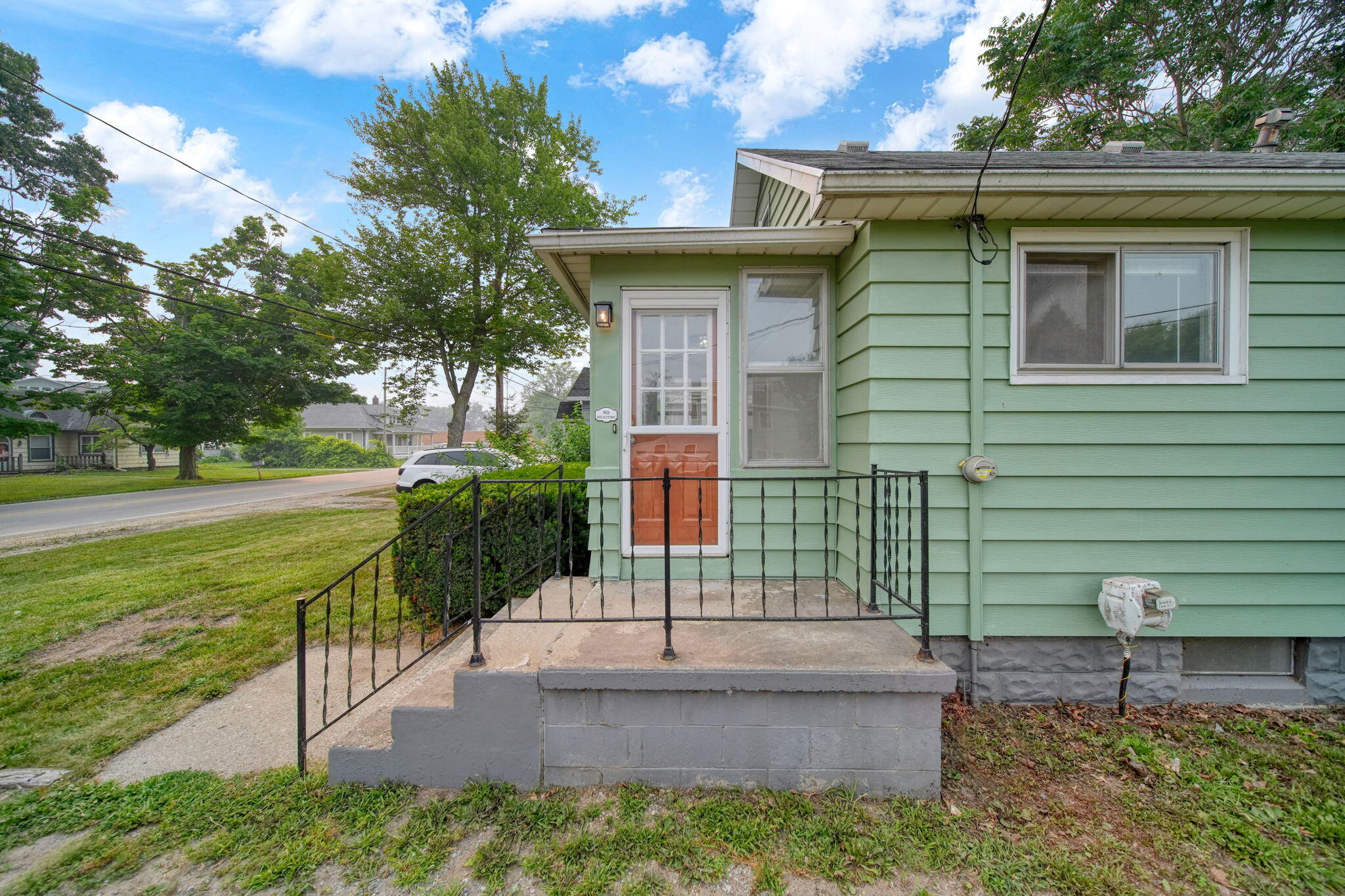 414 Napoleon Road