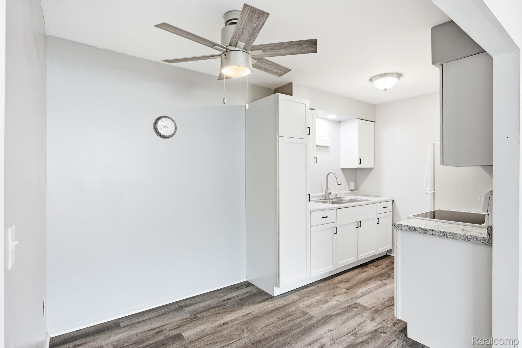 1875 Michigan Avenue 7