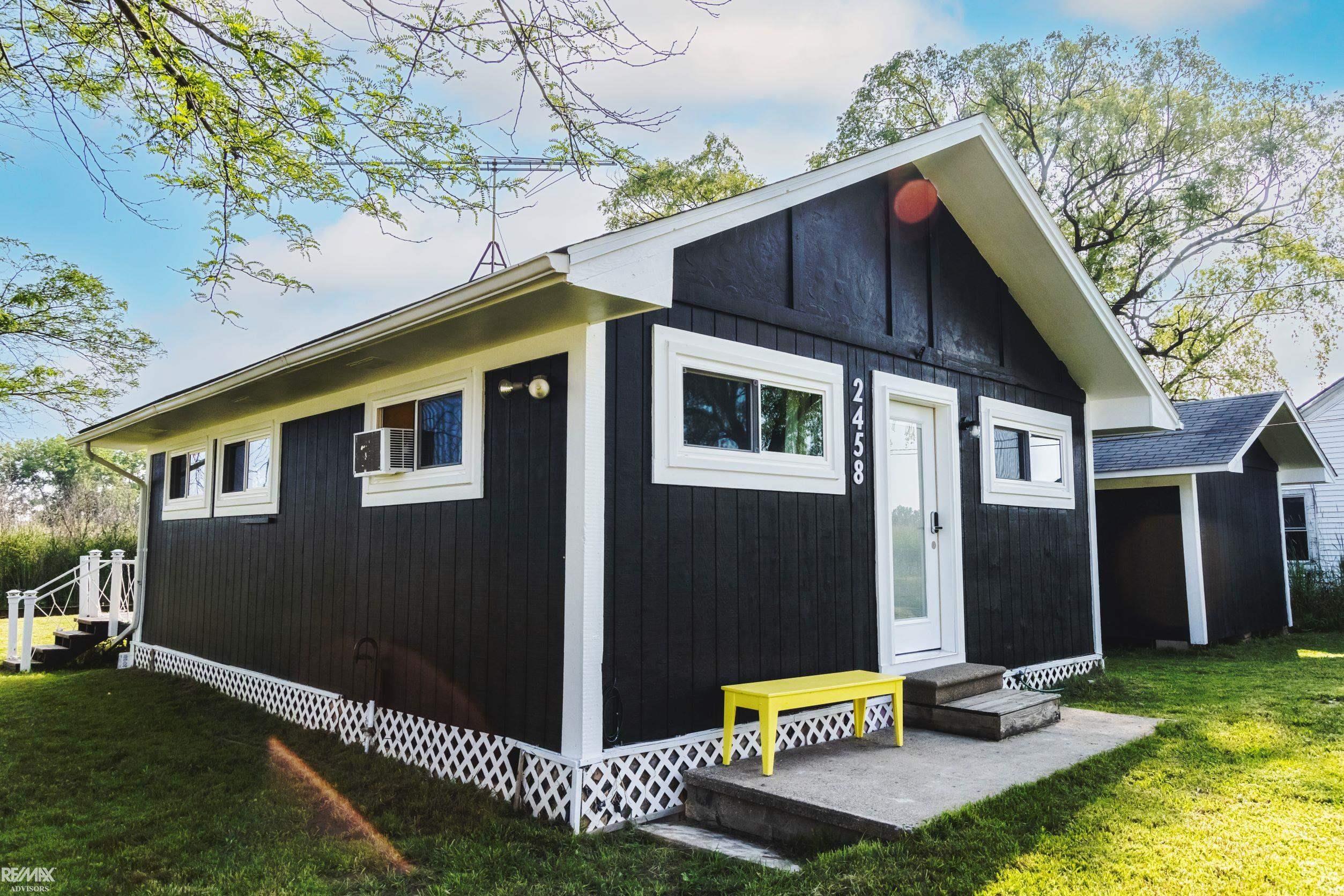 2458 Cottage Lane Lane