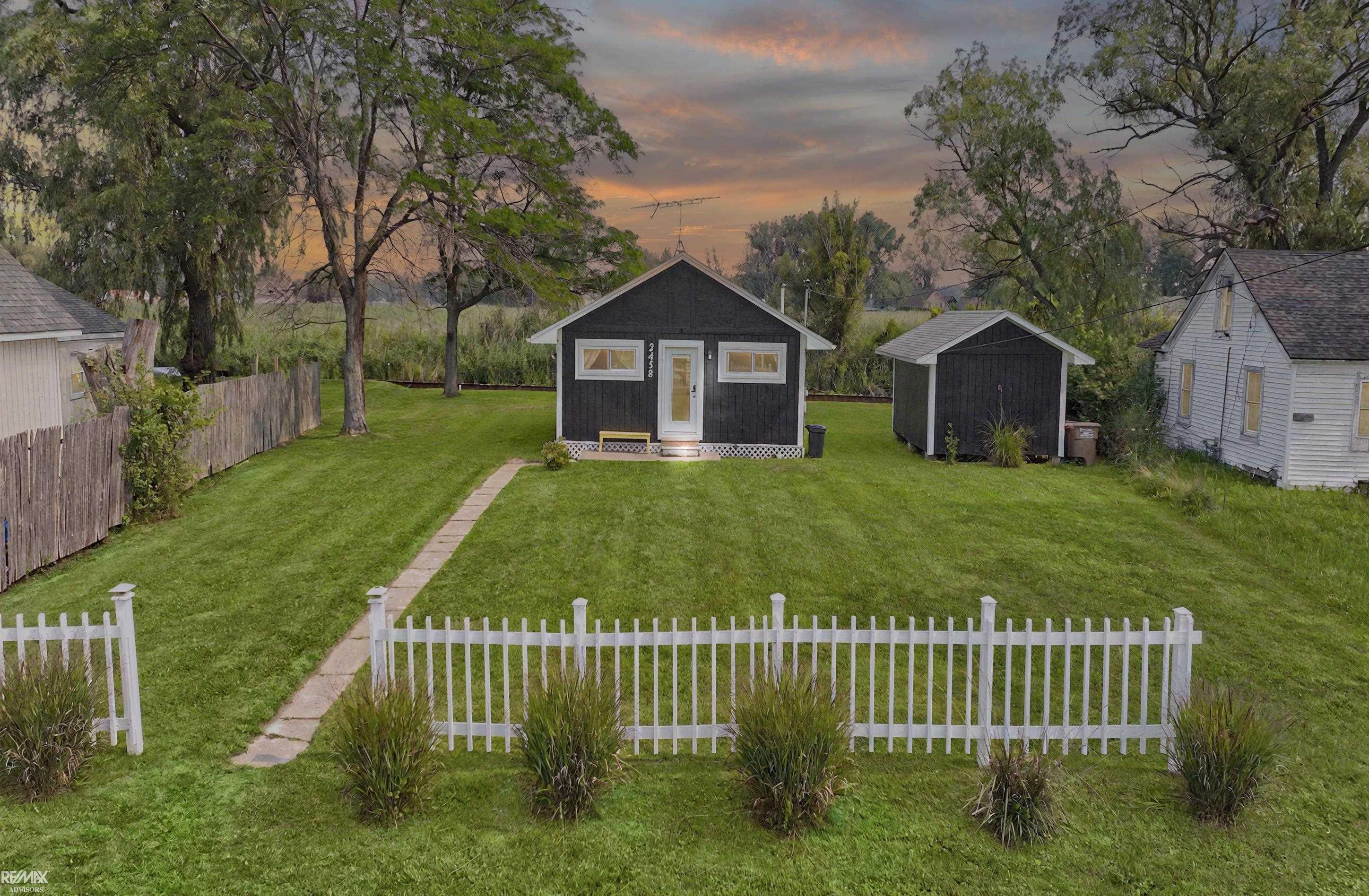 2458 Cottage Lane Lane