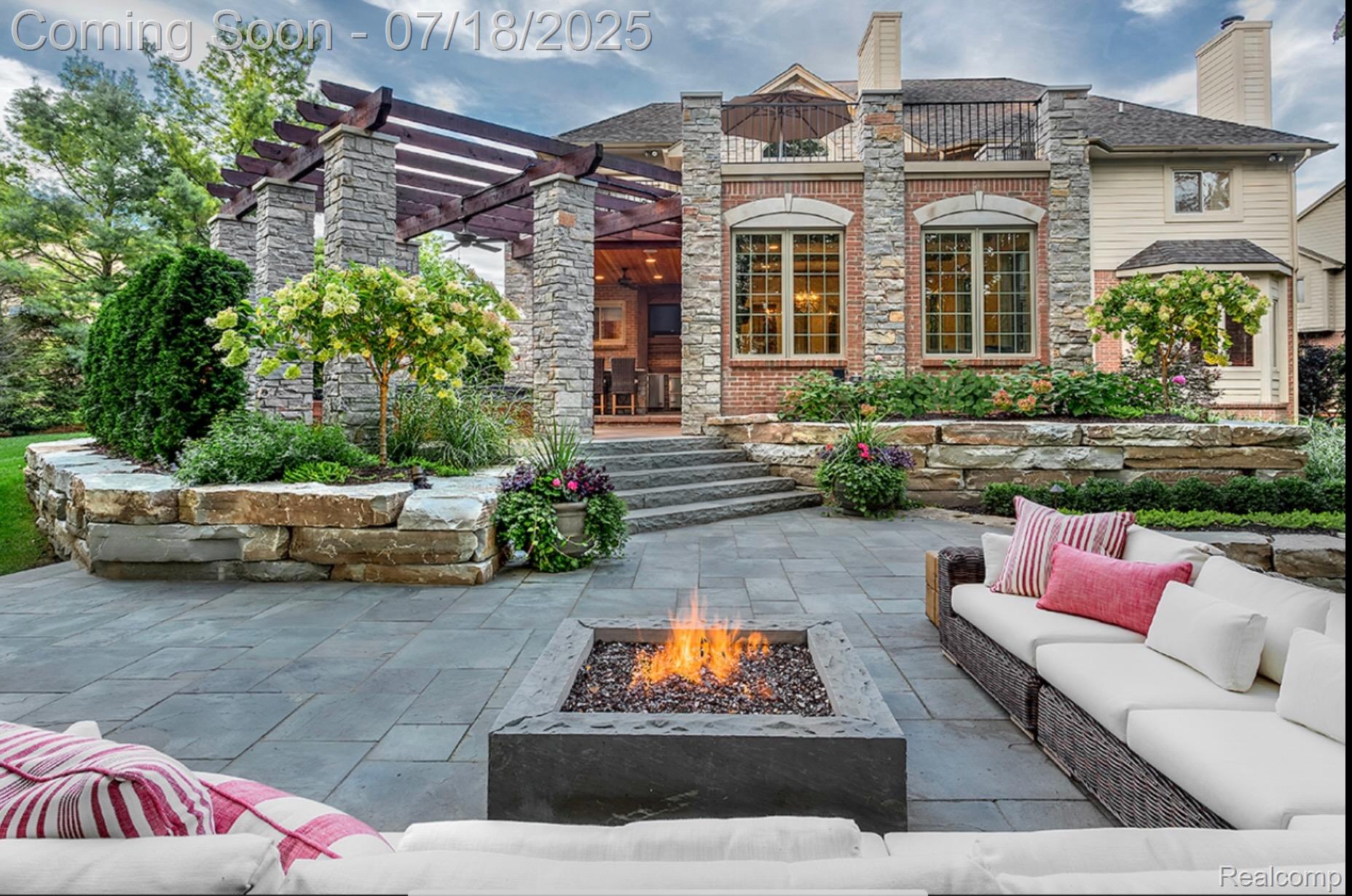 4995 Highland Court