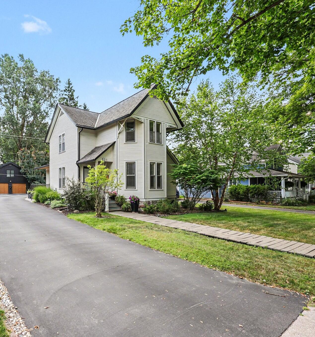 521 W Middle Street