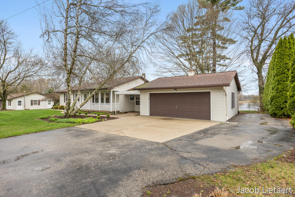 9555 Whittall Street NE