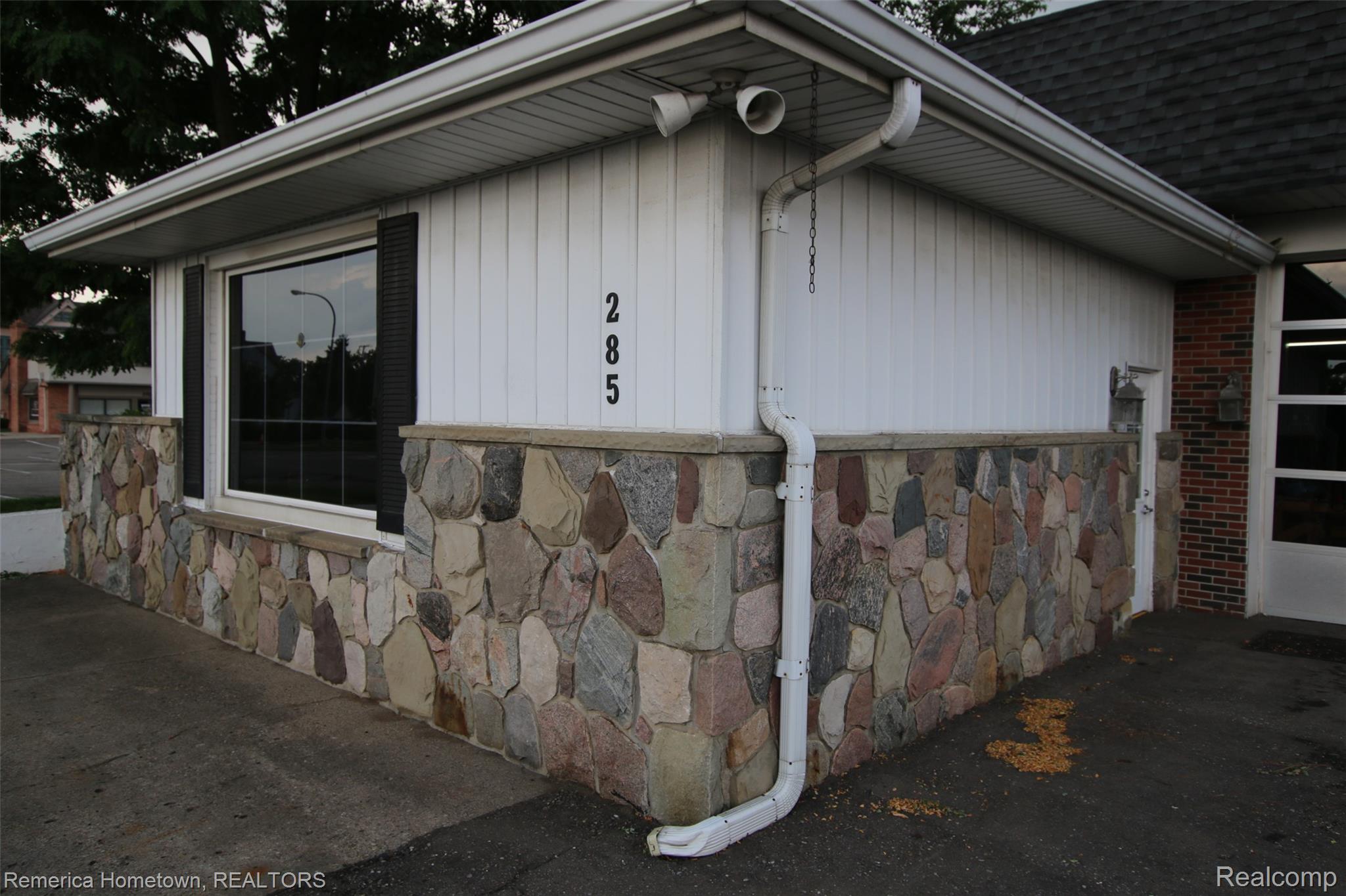 285 N Main Street