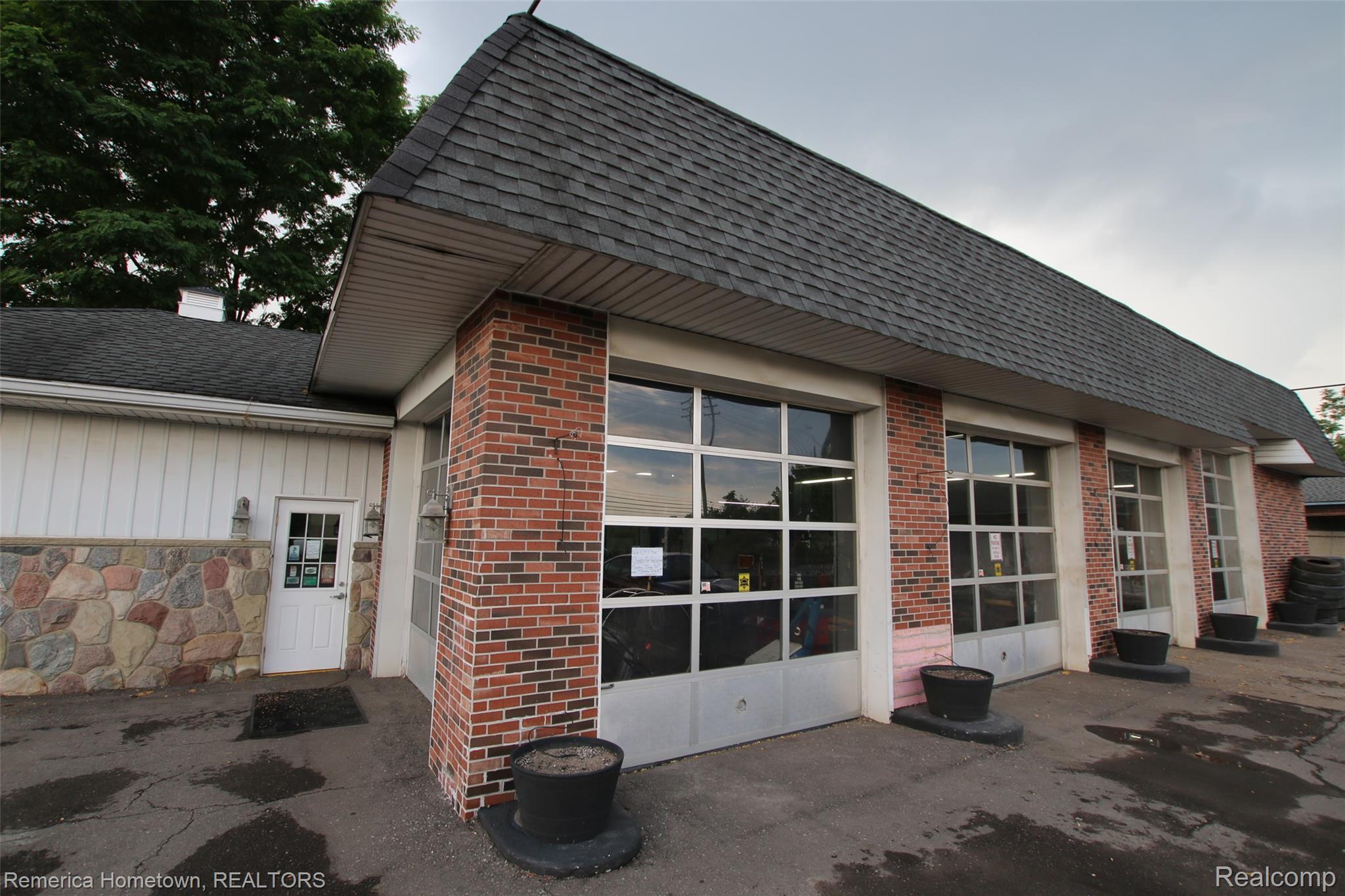 285 N Main Street