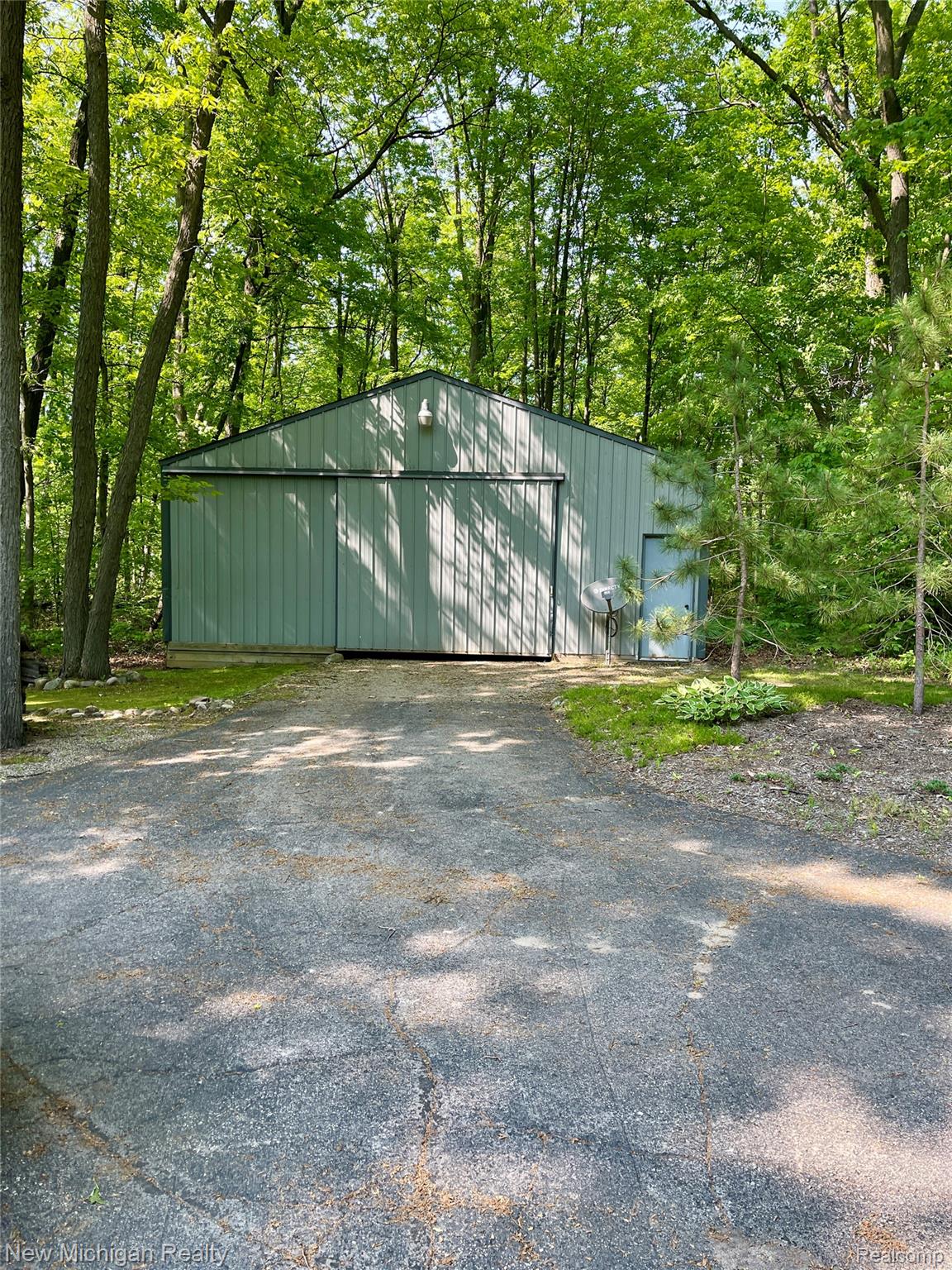 6567 Heaven Drive