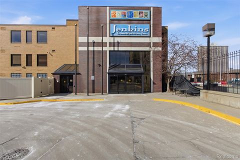 985 E Jefferson 100 Detroit City MI 48207