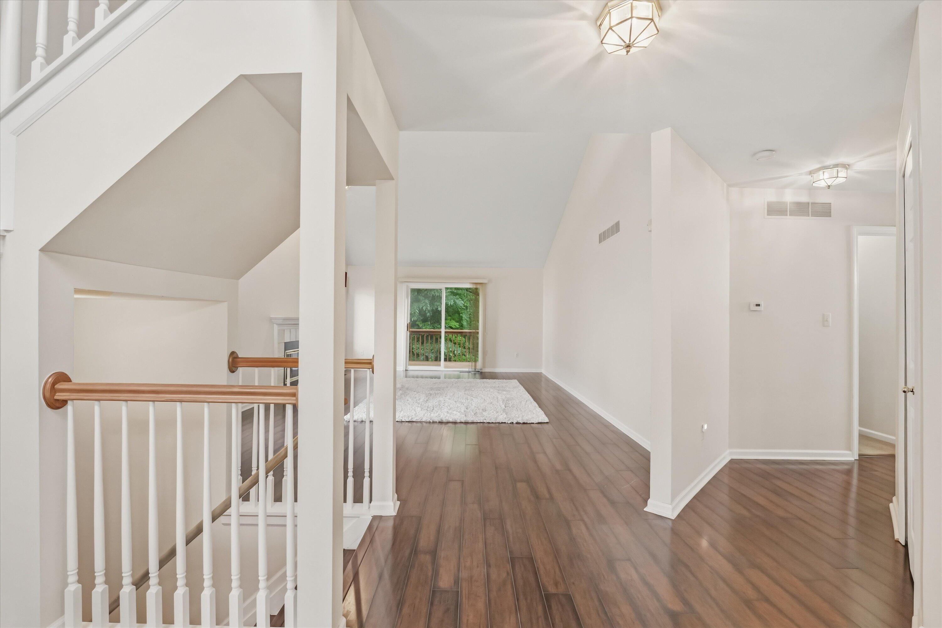 2598 Woodcliff Trail