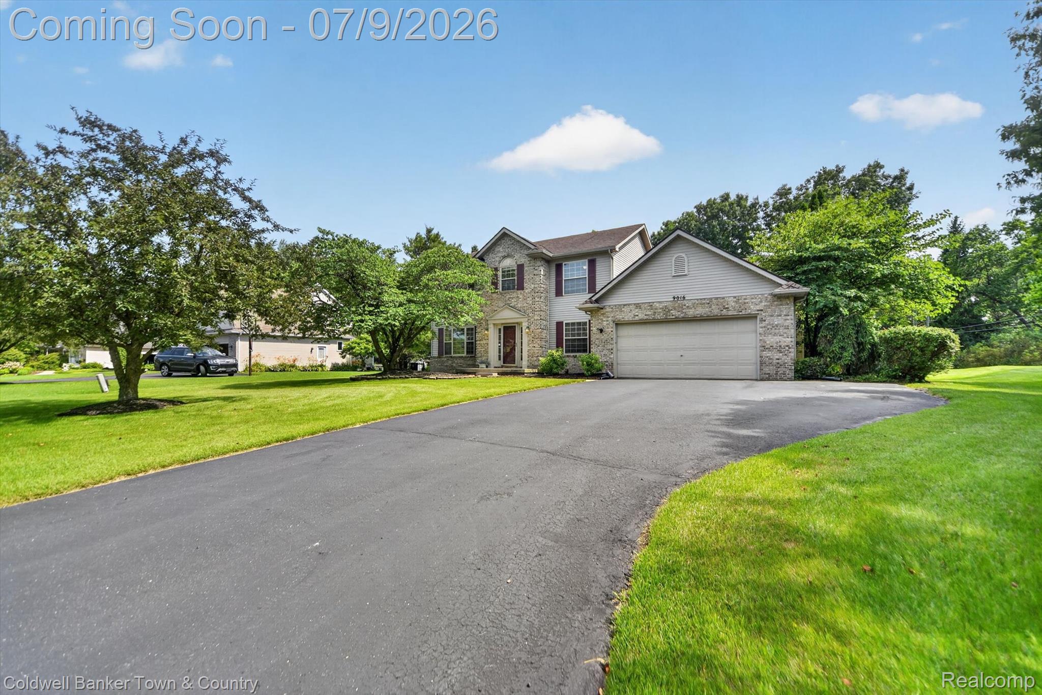 9016 Hyacinth Way