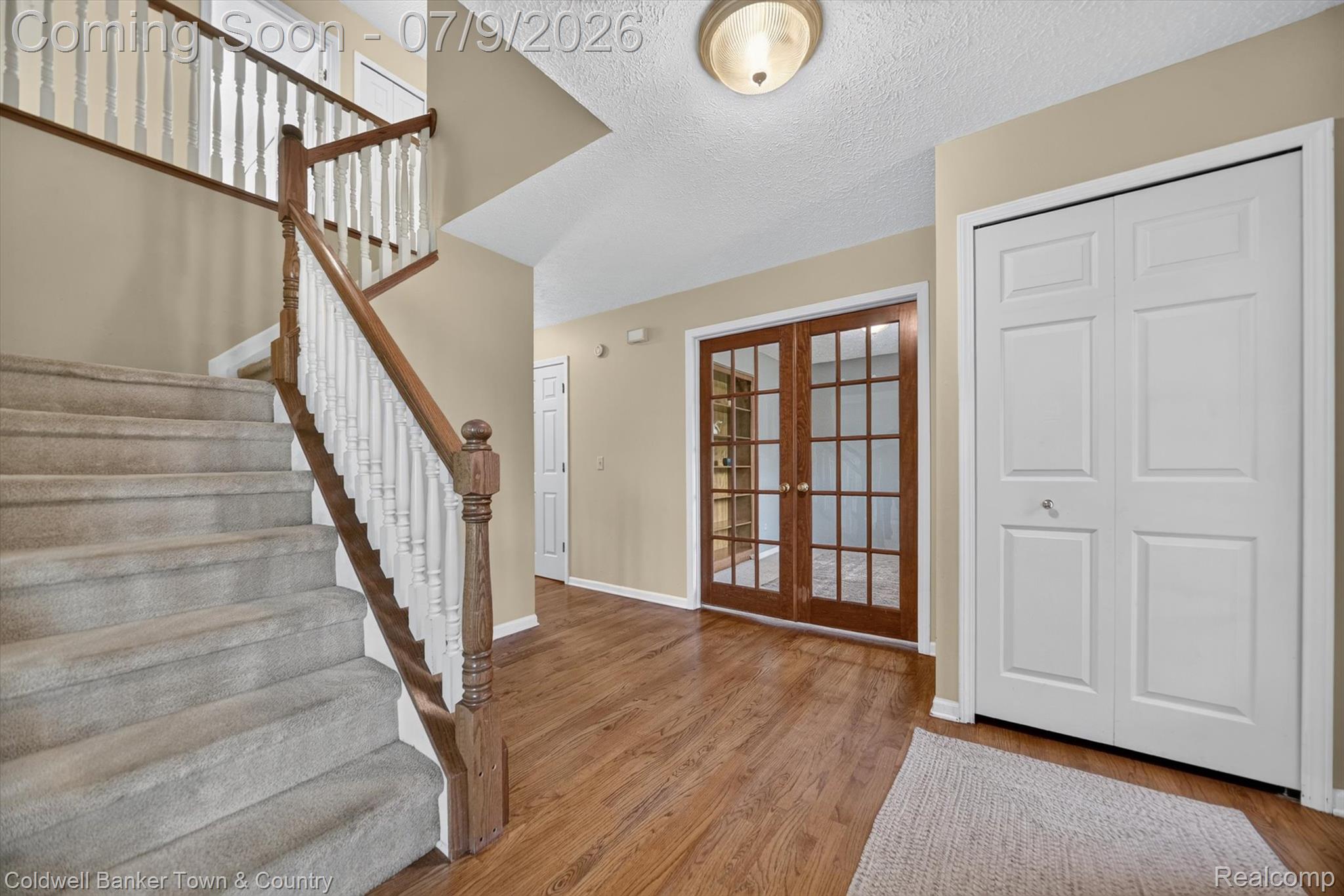 9016 Hyacinth Way