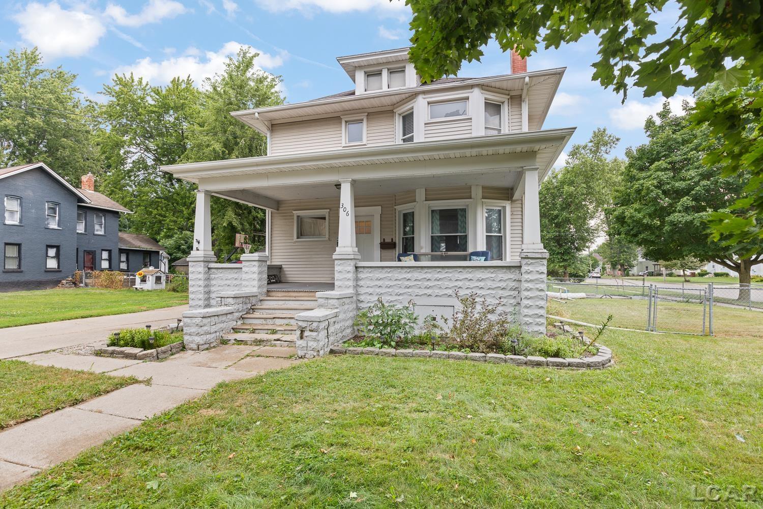 306 N McKenzie Street