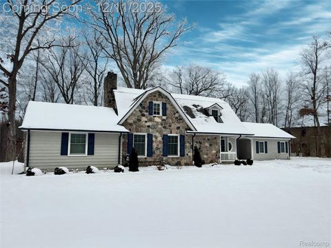 24924 Riverwood Drive Franklin Village MI 48025