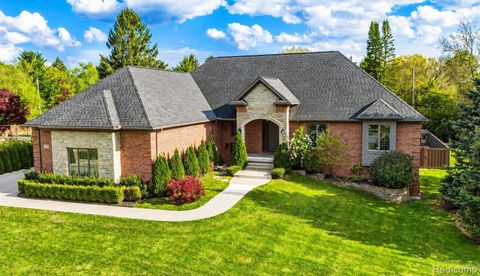 Photo of 35339 W 13 Mile Road, Farmington Hills City, MI 48331 (MLS # 20261032450)
