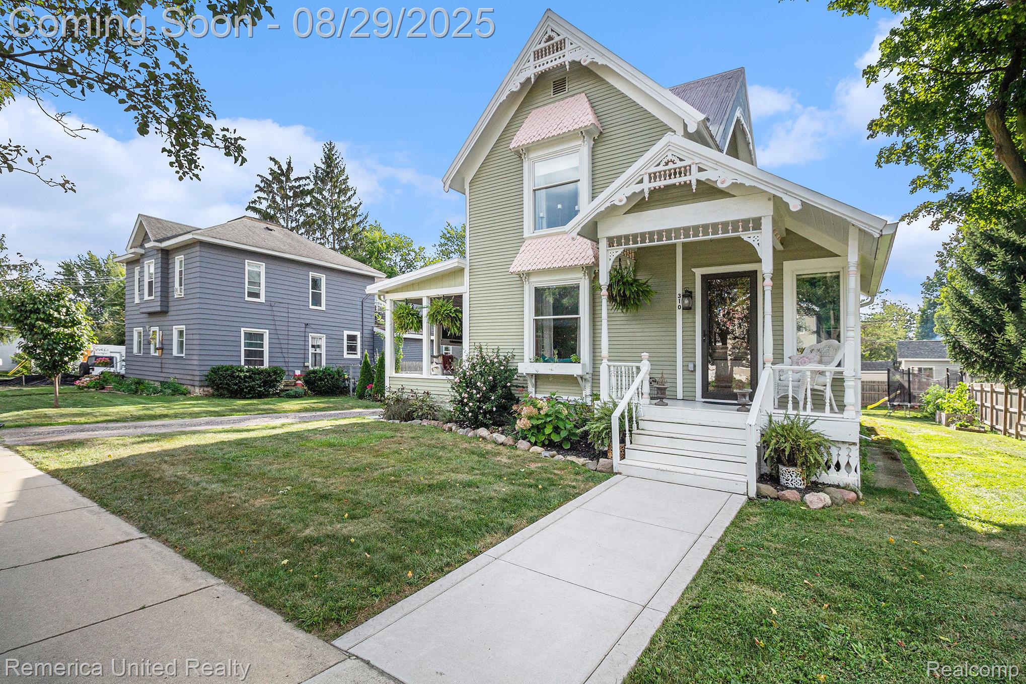 310 S Grand Avenue