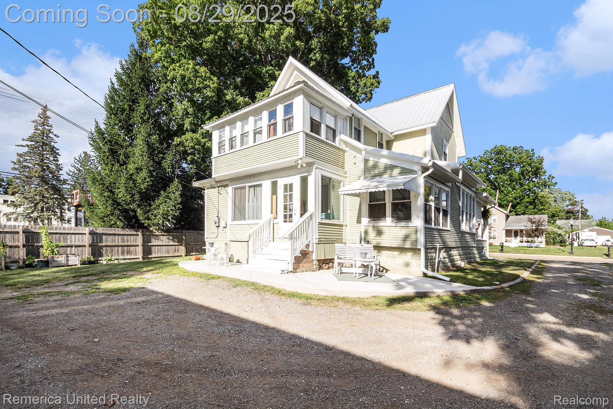 310 S Grand Avenue