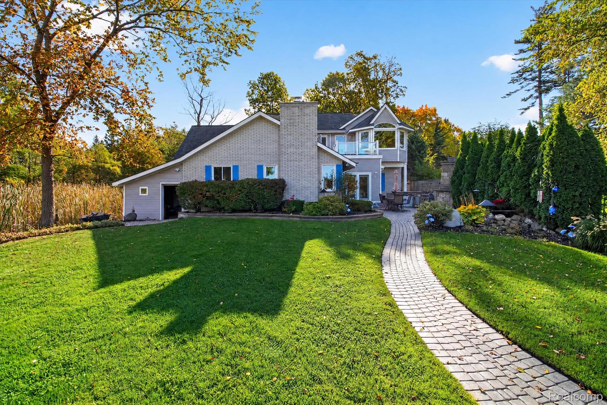 6055 Pinehurst Court