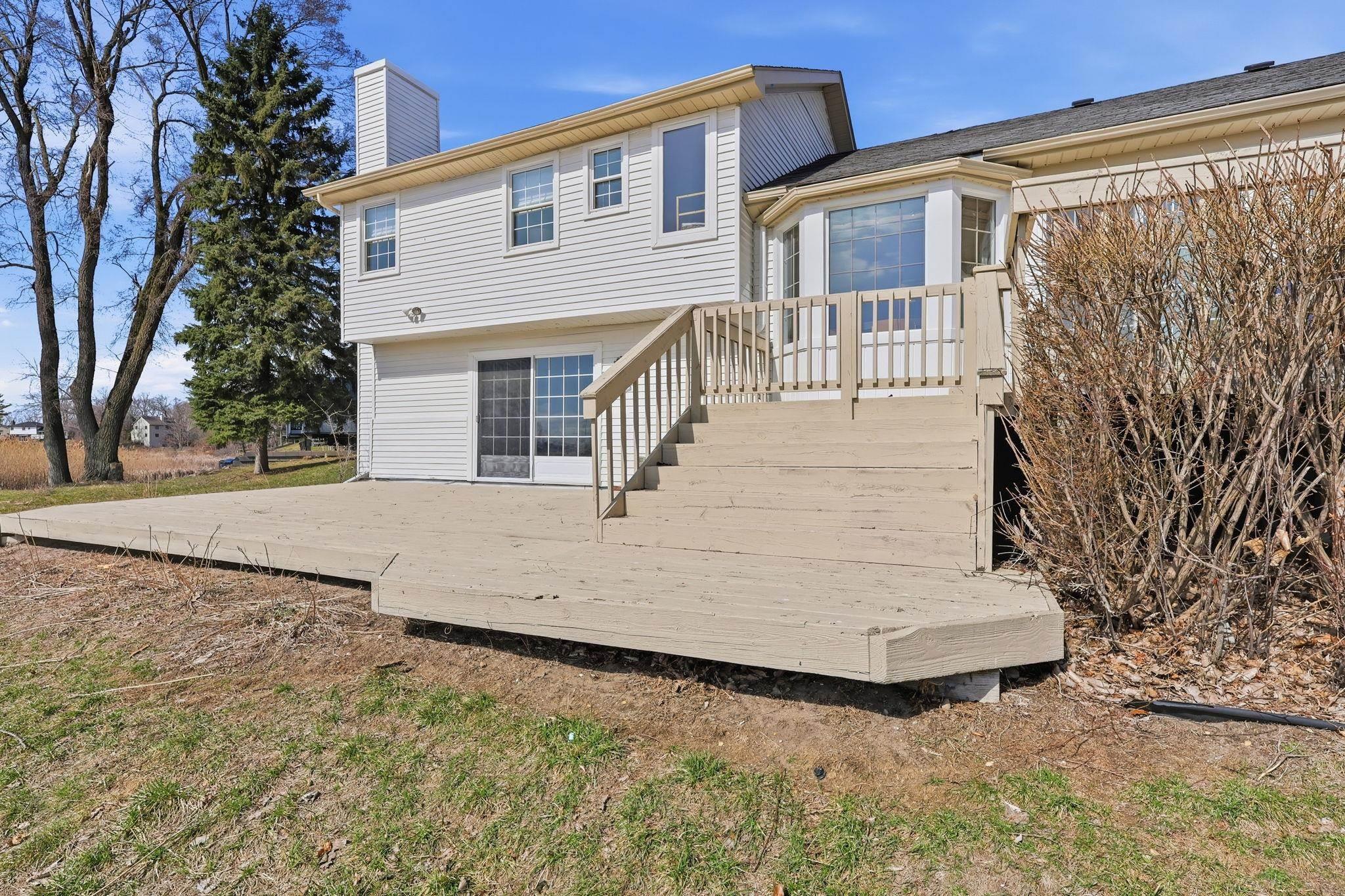495 Lakes Edge Drive