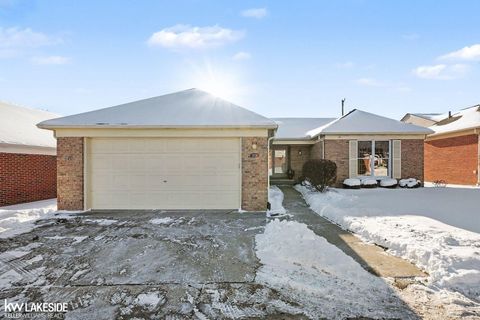 18774 Woods Drive Clinton Charter Township MI 48036