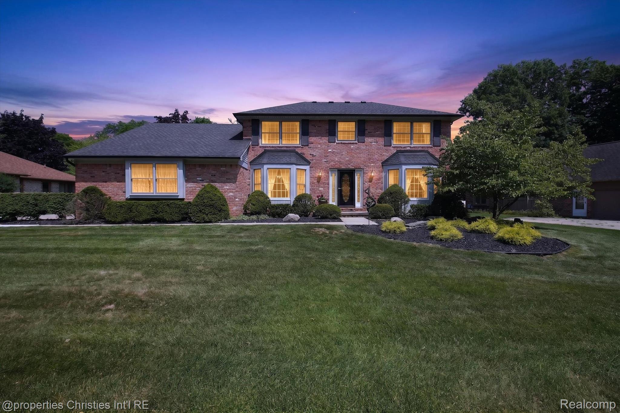 21500 Woodfarm Drive