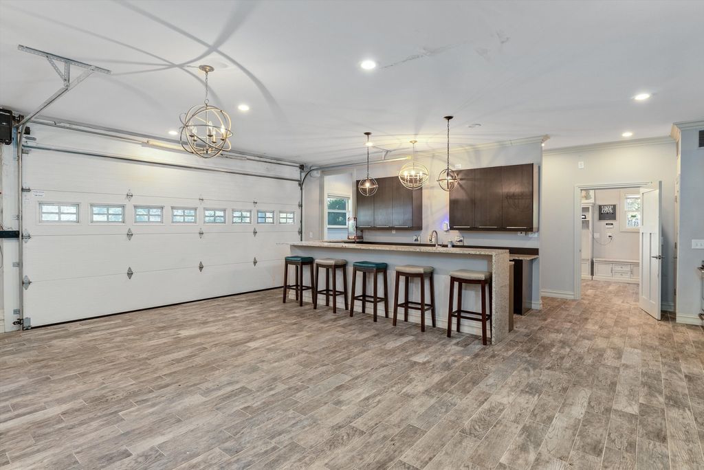 listing image 59