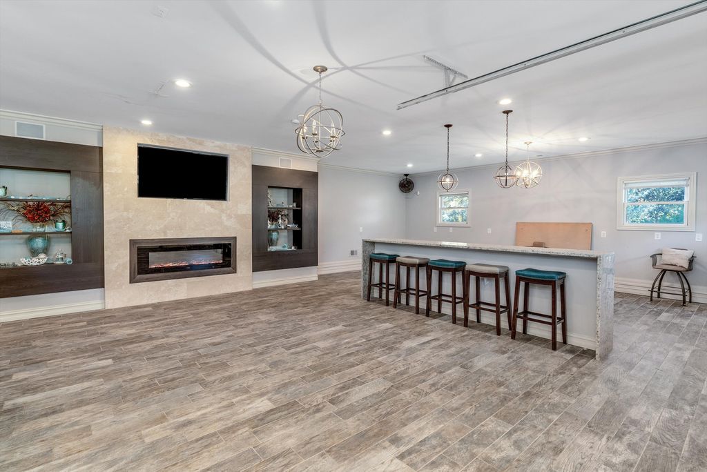 listing image 54