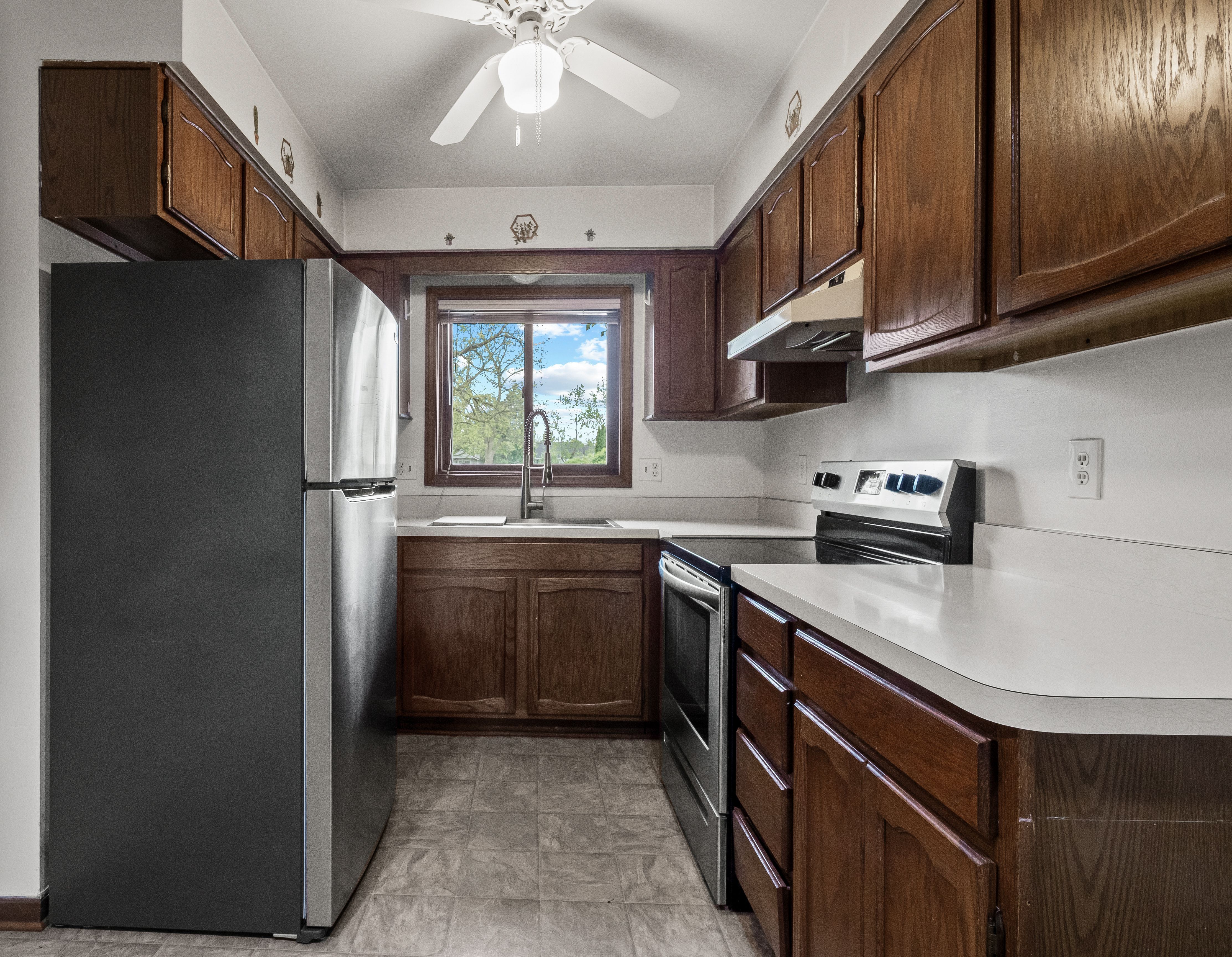 2289 N MILFORD Road