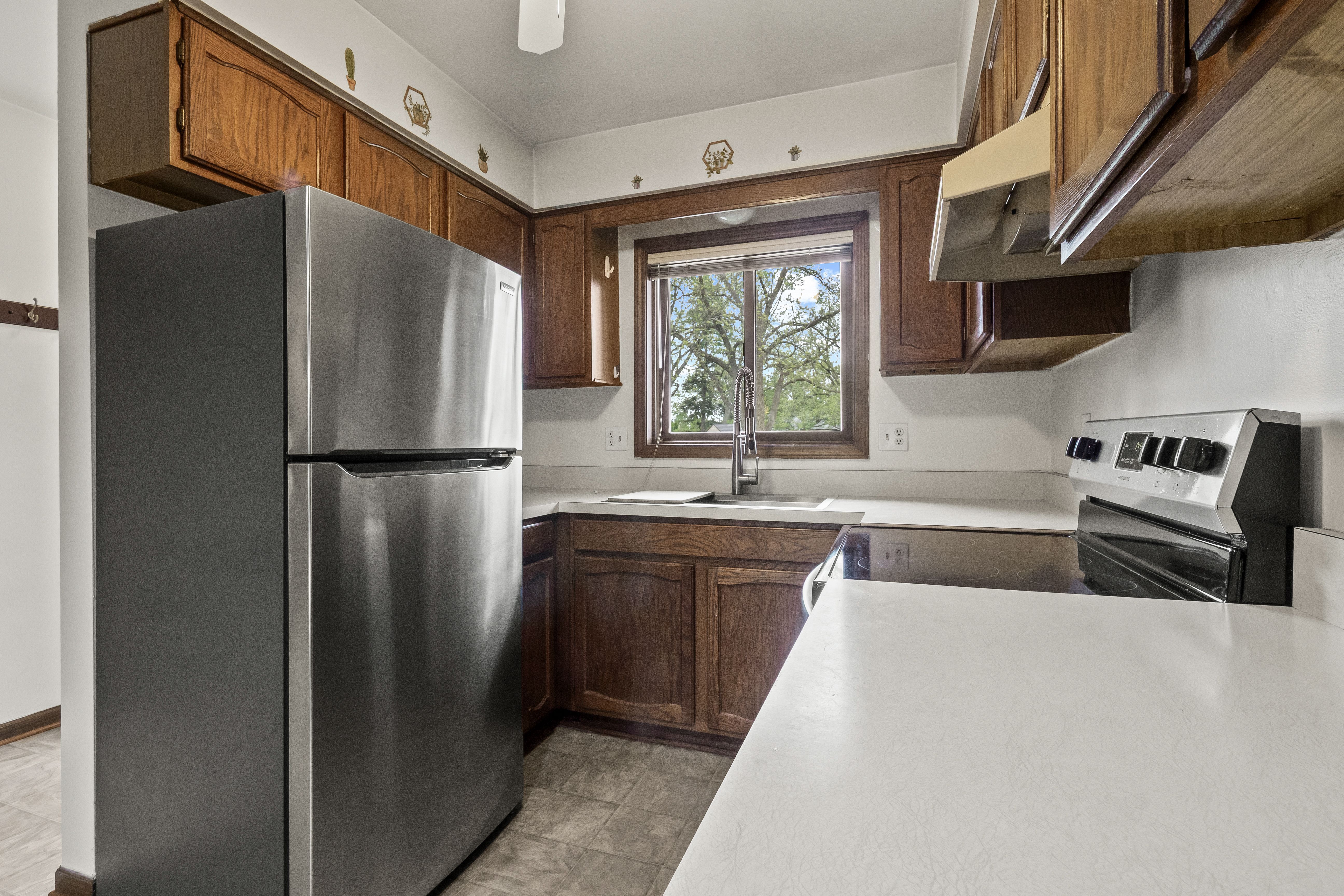 2289 N MILFORD Road