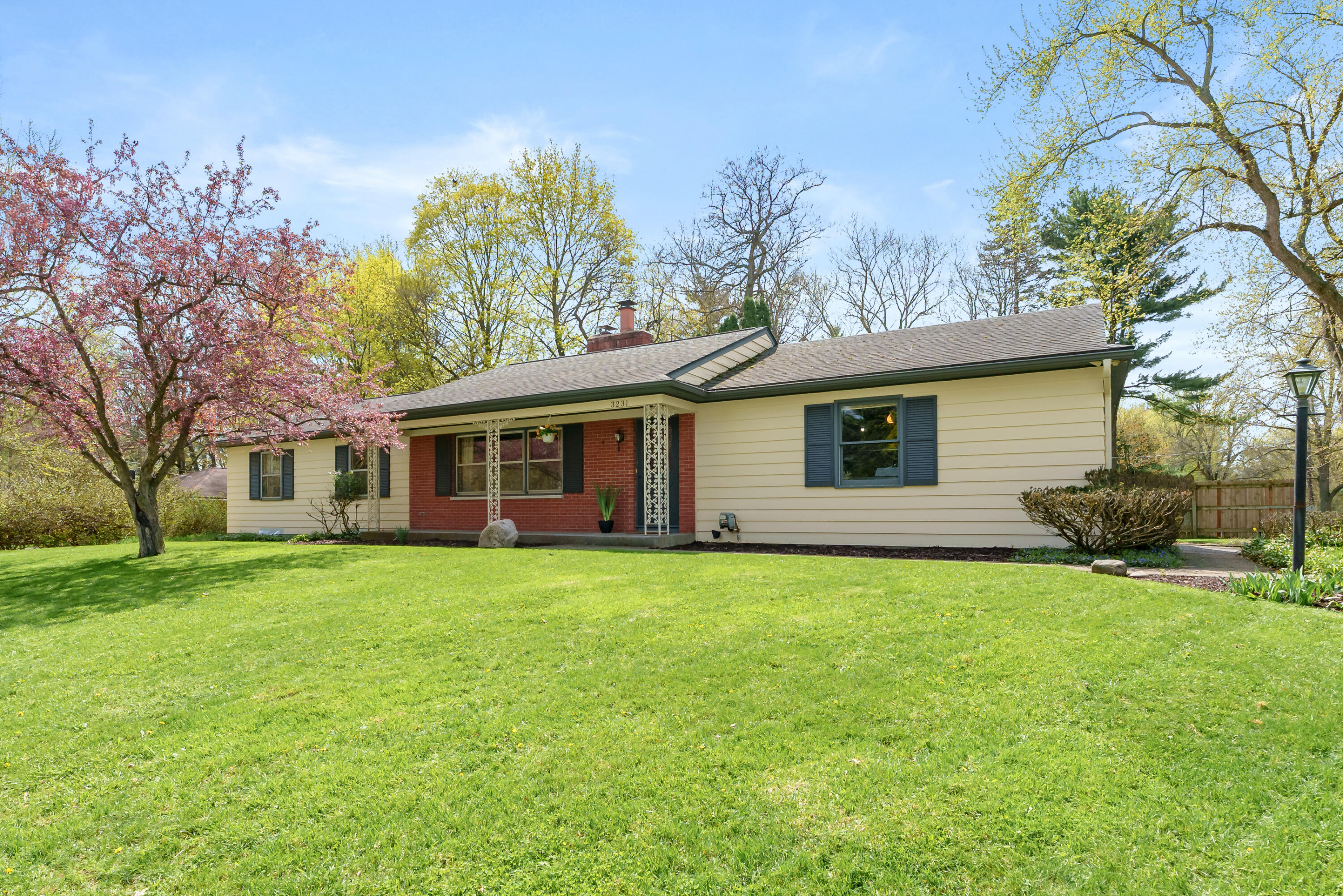 3231 Magnolia Circle