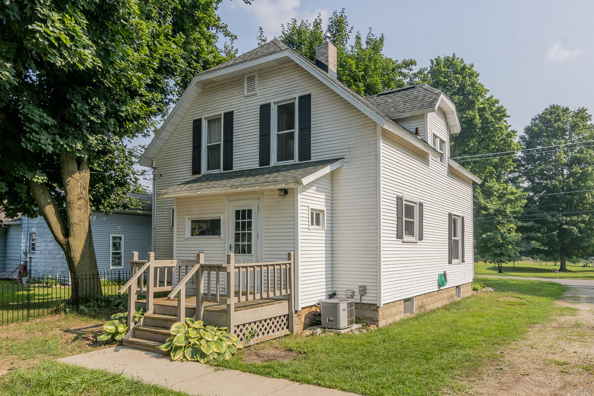 212 W James Street