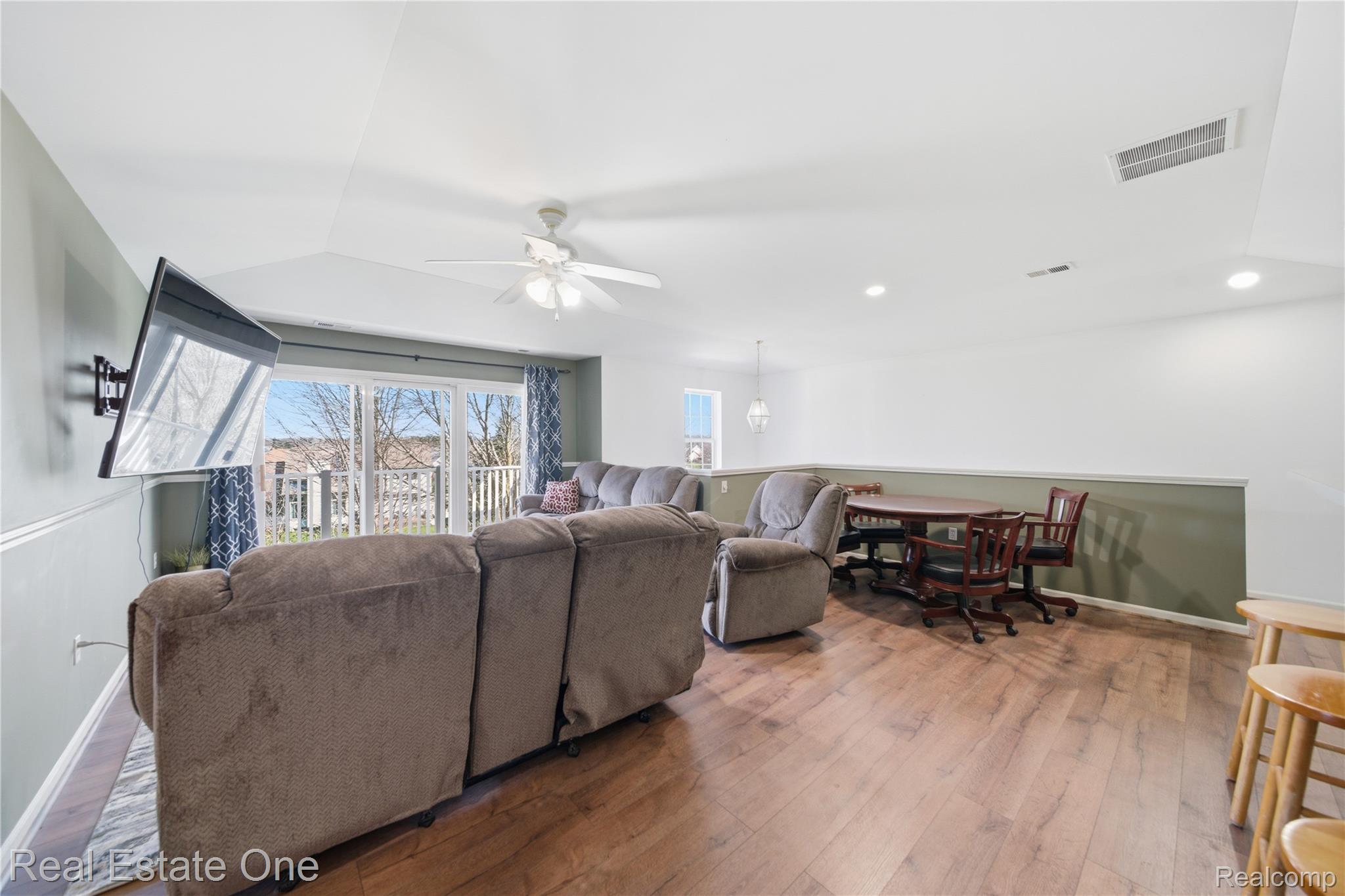 4113 Hampton Ridge Boulevard