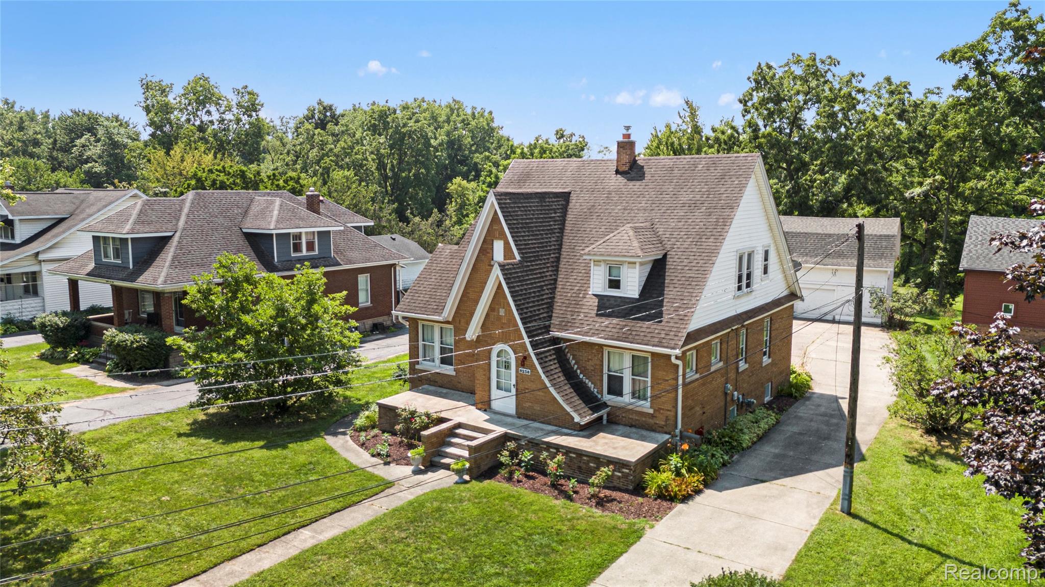 8238 Clinton River Road