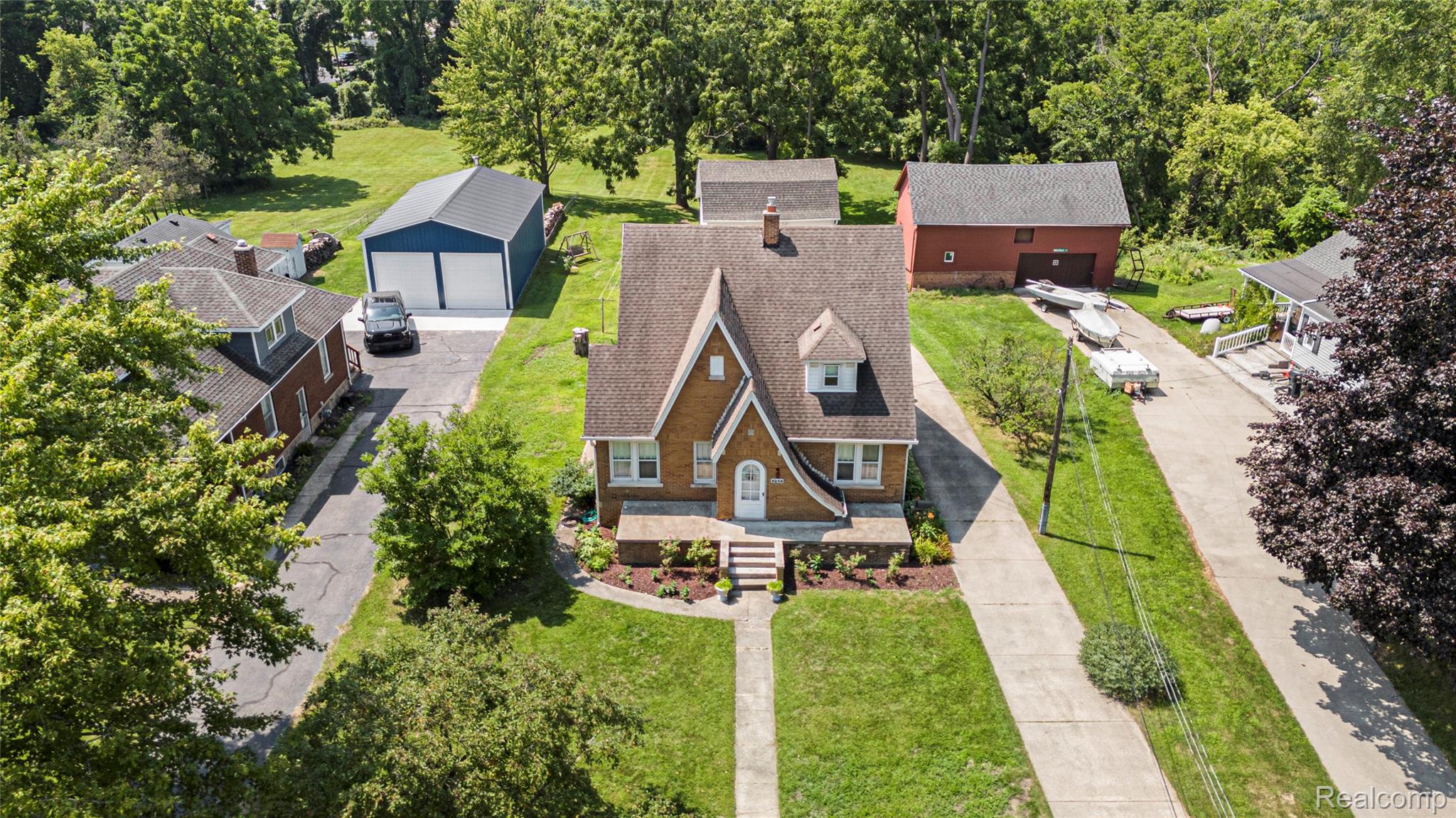 8238 Clinton River Road