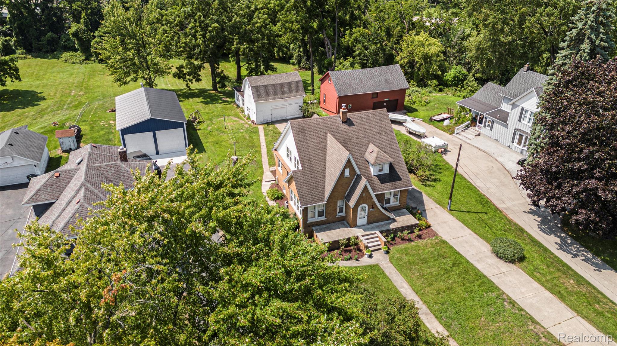 8238 Clinton River Road