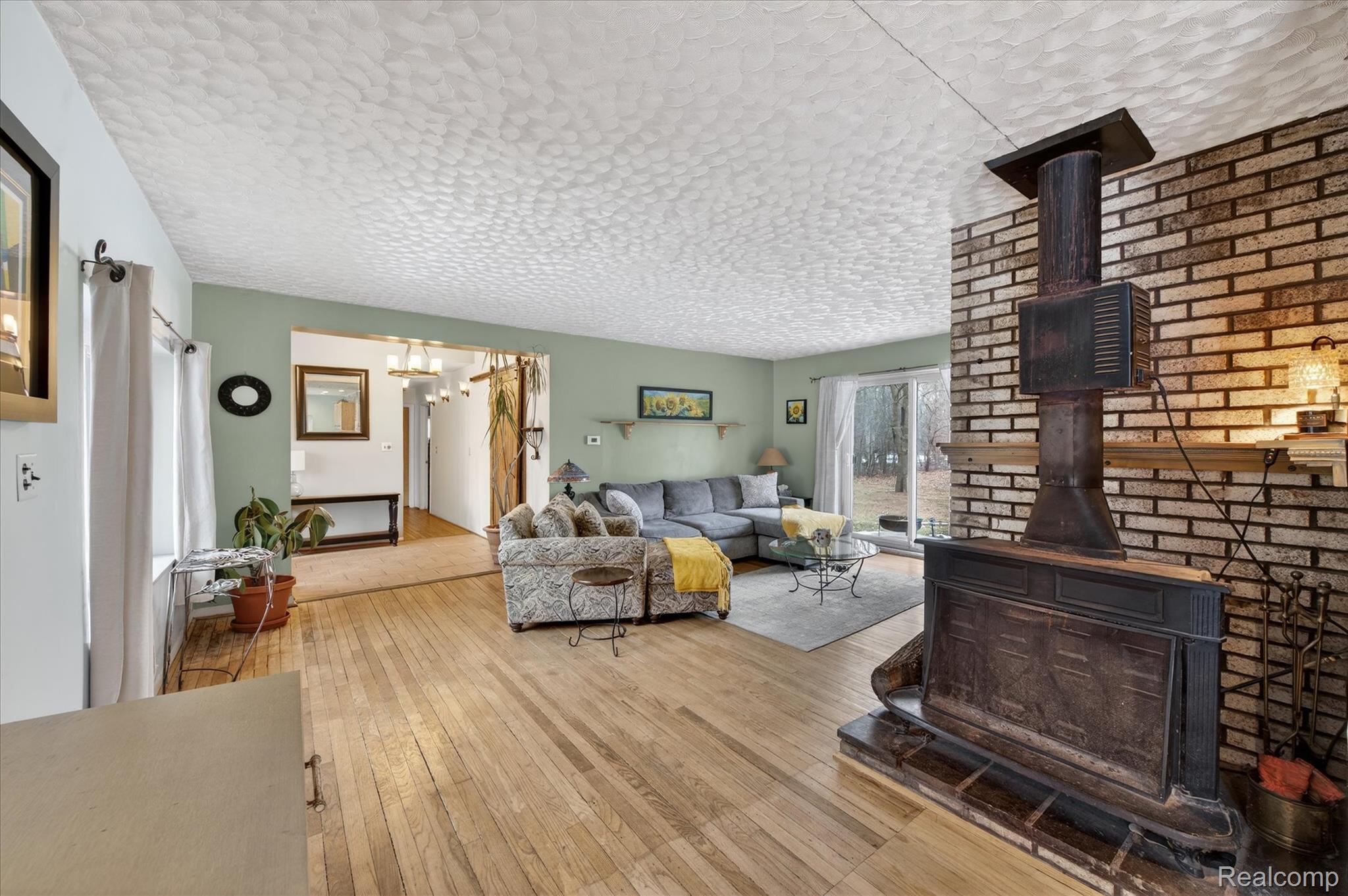 23330 Canfield Avenue