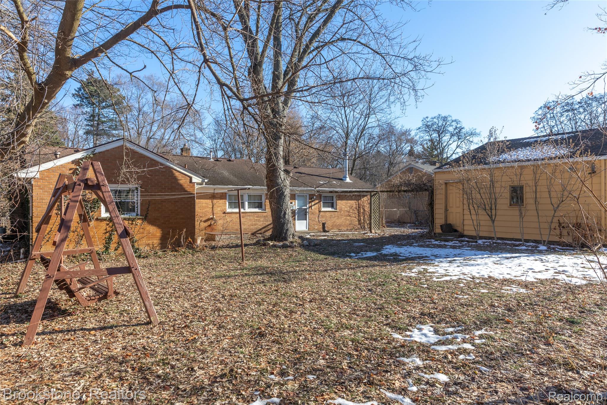 656 S CASS LAKE Road