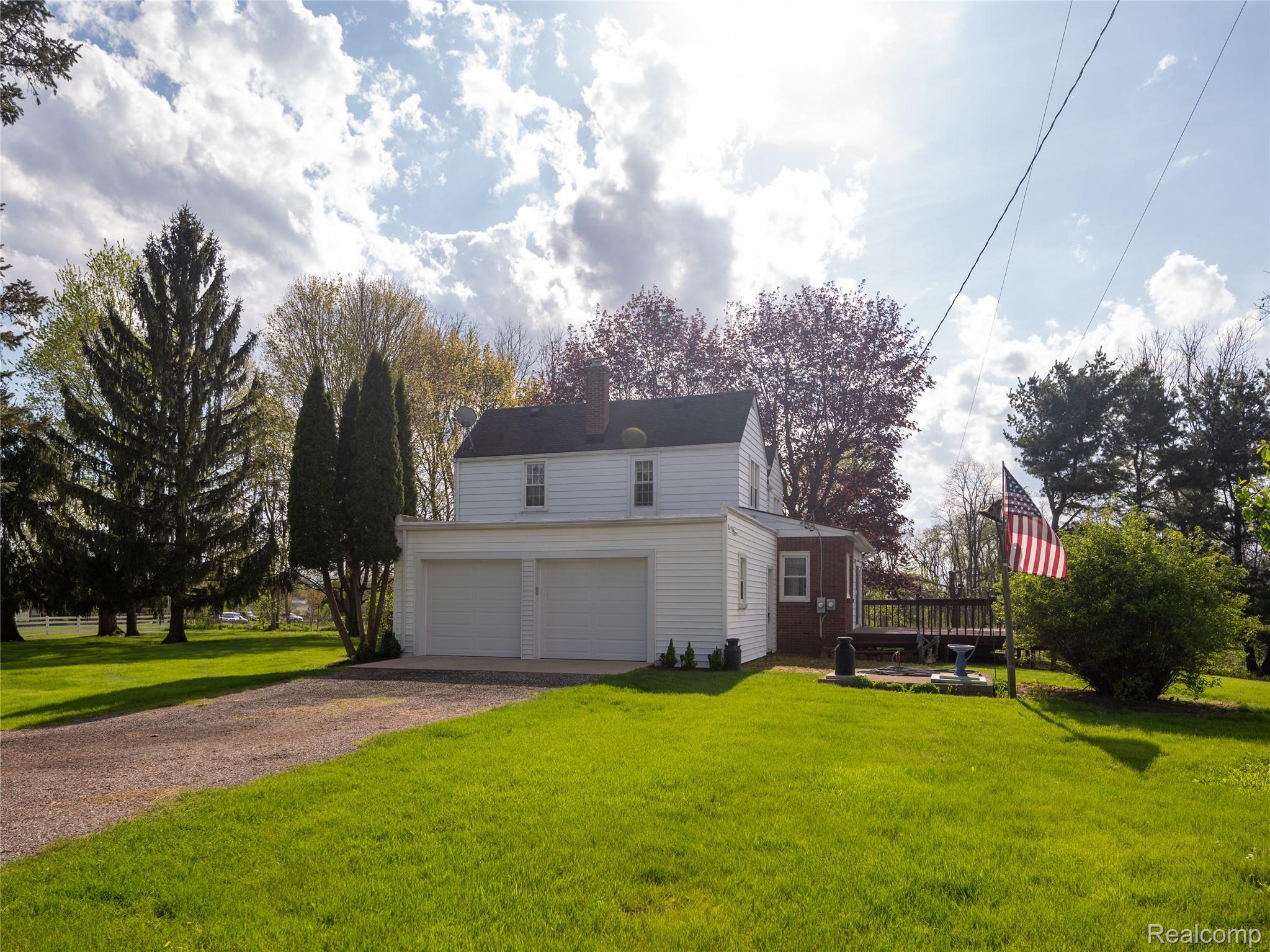 56800 8 Mile Road