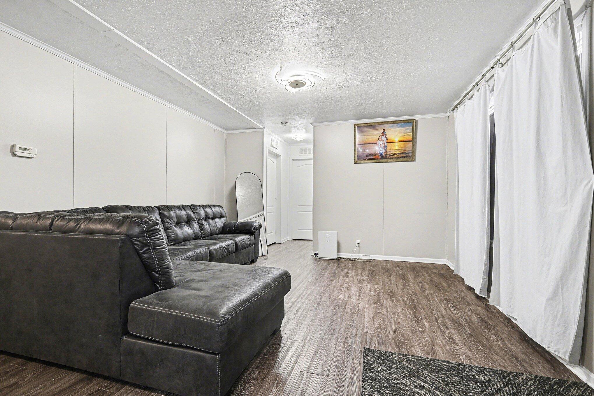 2762 Regina Street SW 338