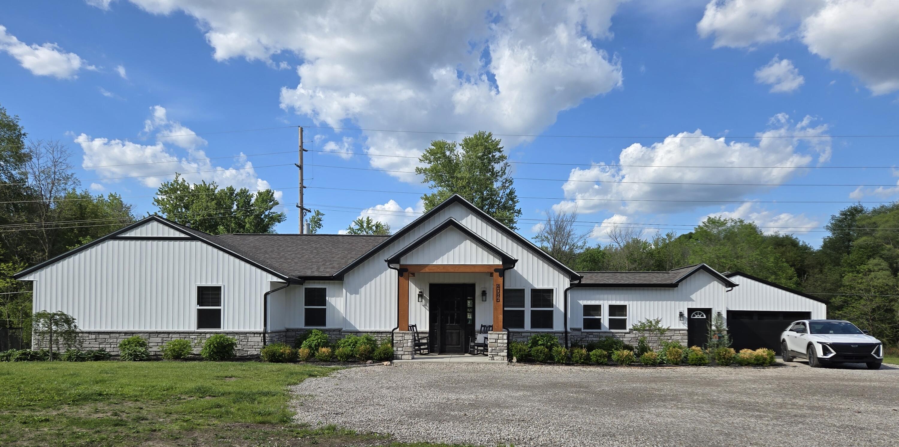 4086 W Commerce Road