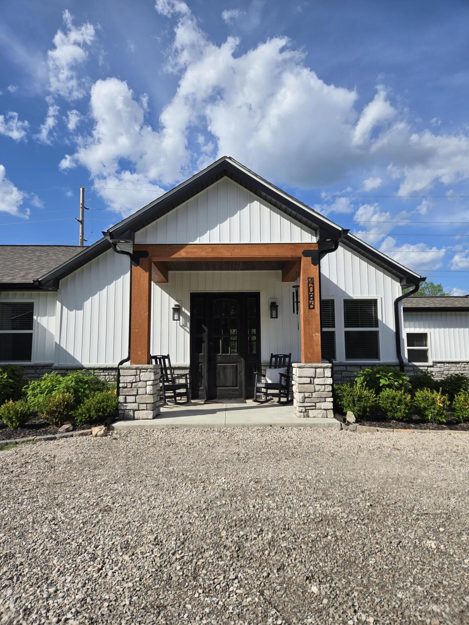 4086 W Commerce Road