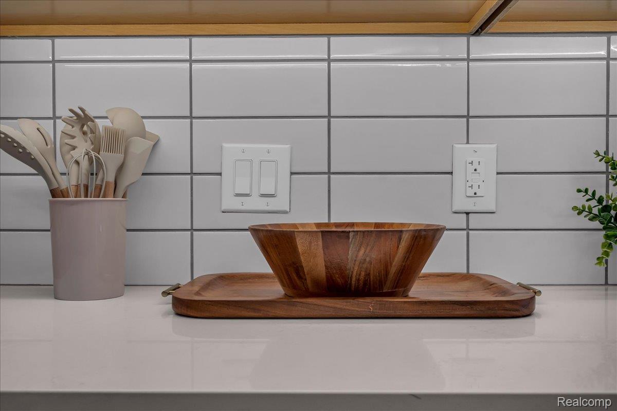 Detroit City, Michigan 48208, United States, 2 Bedrooms Bedrooms, ,3 BathroomsBathrooms,Residential,Active,146552