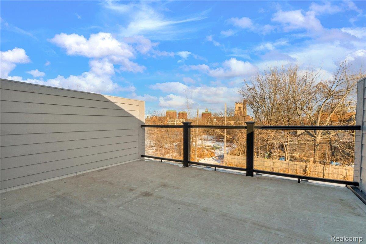 Detroit City, Michigan 48208, United States, 2 Bedrooms Bedrooms, ,3 BathroomsBathrooms,Residential,Active,146552