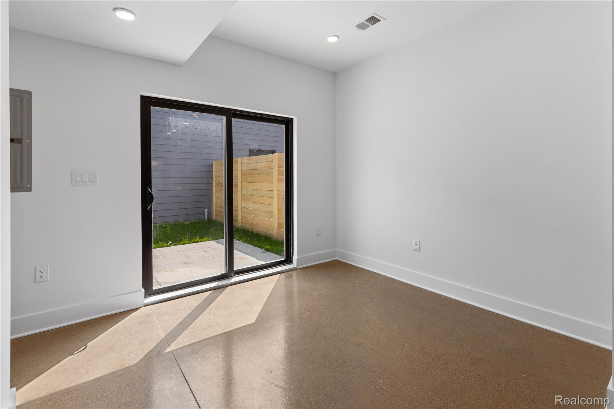 3420 COCHRANE Street 2