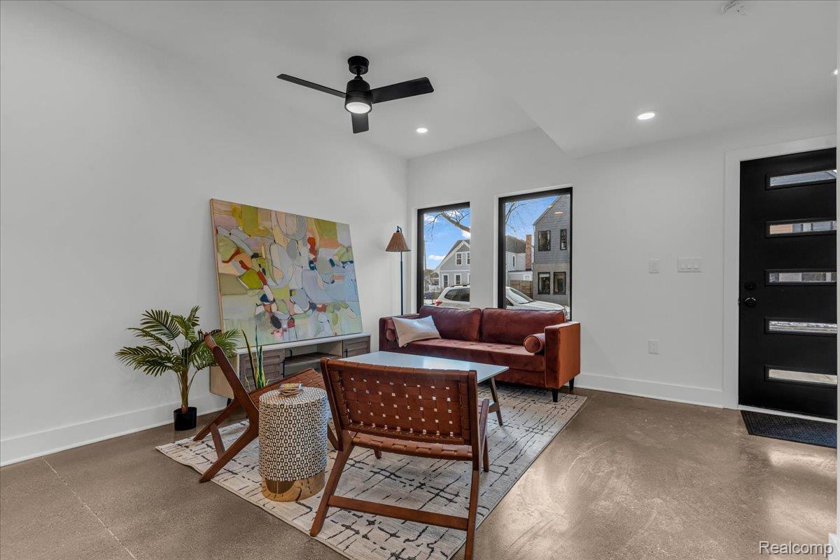 Detroit City, Michigan 48208, United States, 2 Bedrooms Bedrooms, ,3 BathroomsBathrooms,Residential,Active,146552