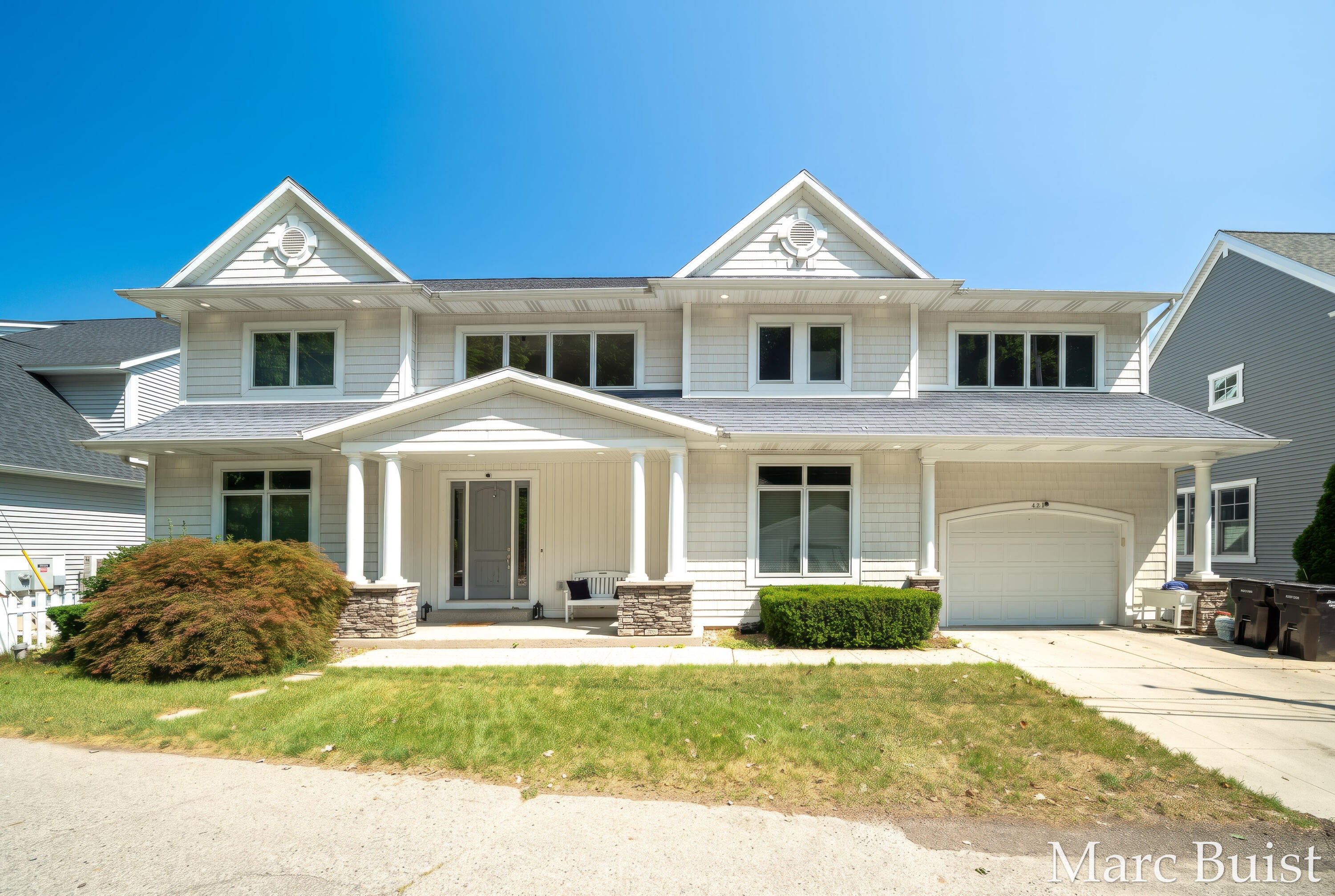 421 N Lake Drive